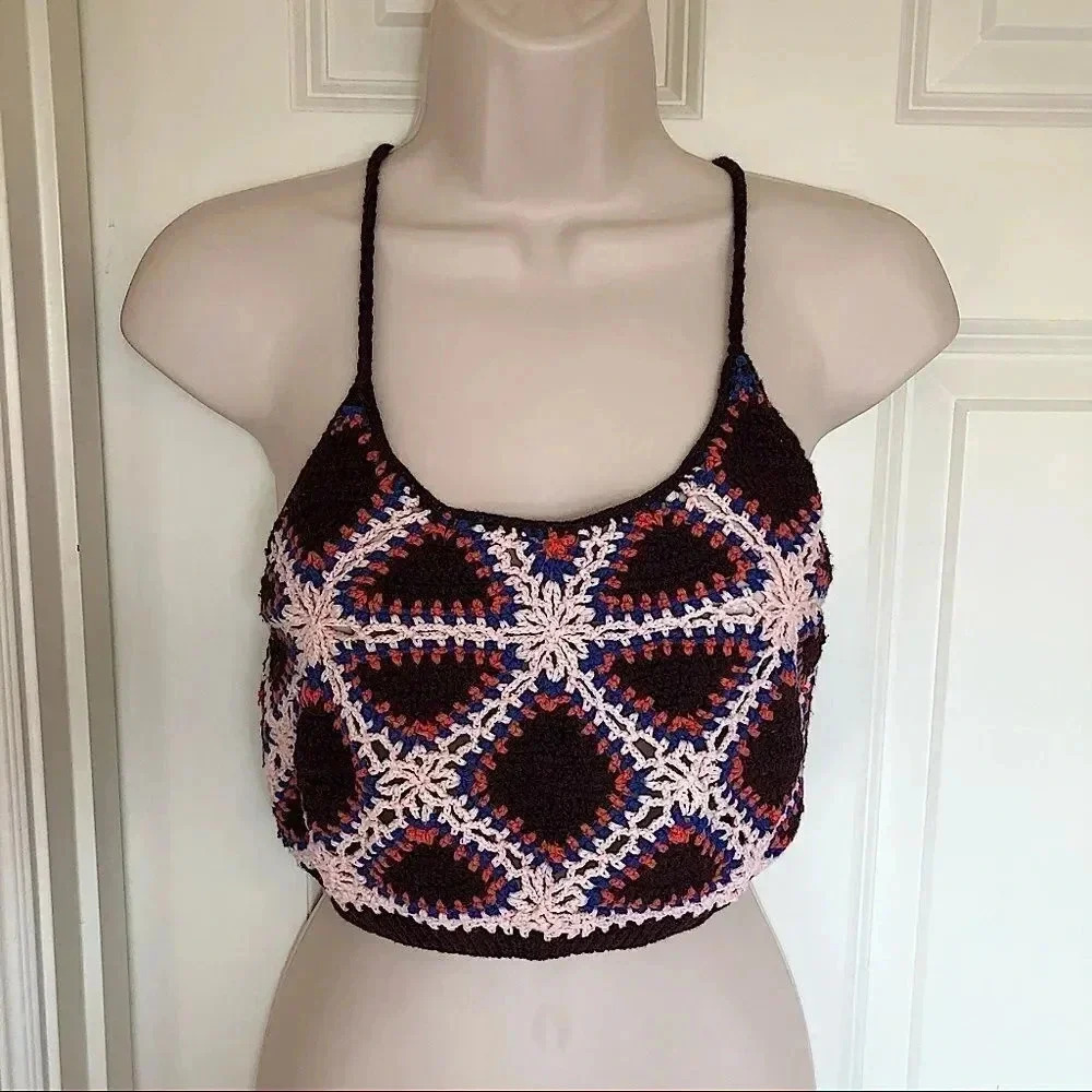 American Eagle red outfitters crochet top crop top M